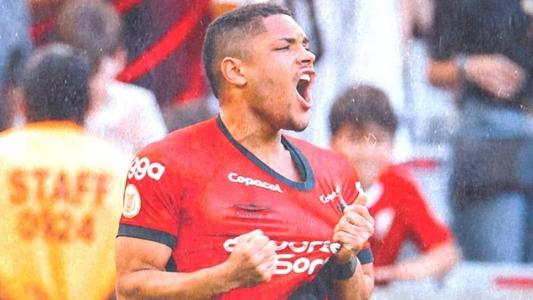 Athletico vence Corinthians no Campeonato Brasileiro
