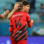 De virada, Athletico vence Grêmio e se aproxima do G4 do Brasileirão