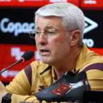 Odair Hellmann segura ansiedade pelo acesso do Athletico-PR na Série B