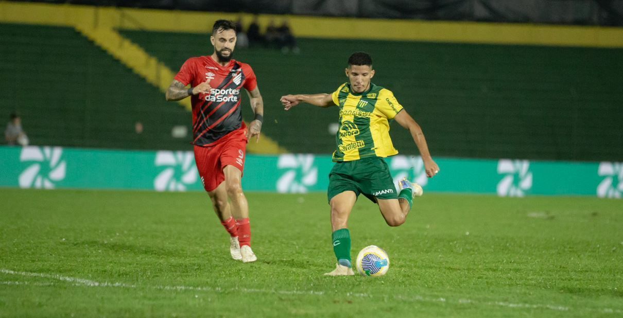Copa do Brasil: Ypiranga vence Athletico com virada no fim e abre vantagem