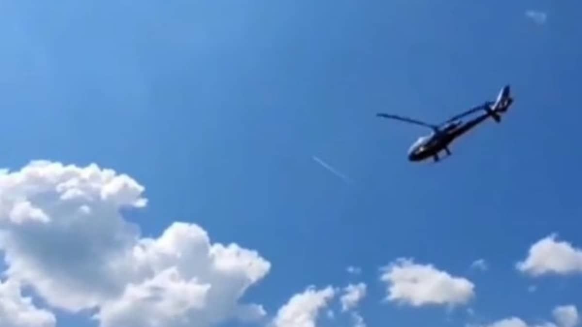 Blogueiro finge a própria morte e aparece no velório de helicóptero: 'queria dar uma lição'