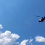 Blogueiro finge a própria morte e aparece no velório de helicóptero: 'queria dar uma lição'