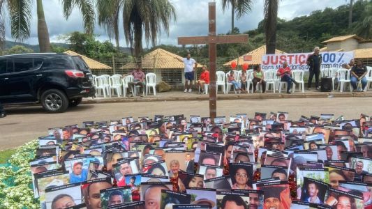 Atividades começaram logo pela manhã com acolhida, seguida por coletiva de imprensa, missa, caminhada e ato das famílias