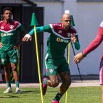 Fluminense aguarda retorno de Diniz na quarta-feira para comandar treinos