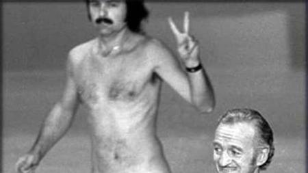 Ativista ficou completamente nu no palco do Oscar de 1974