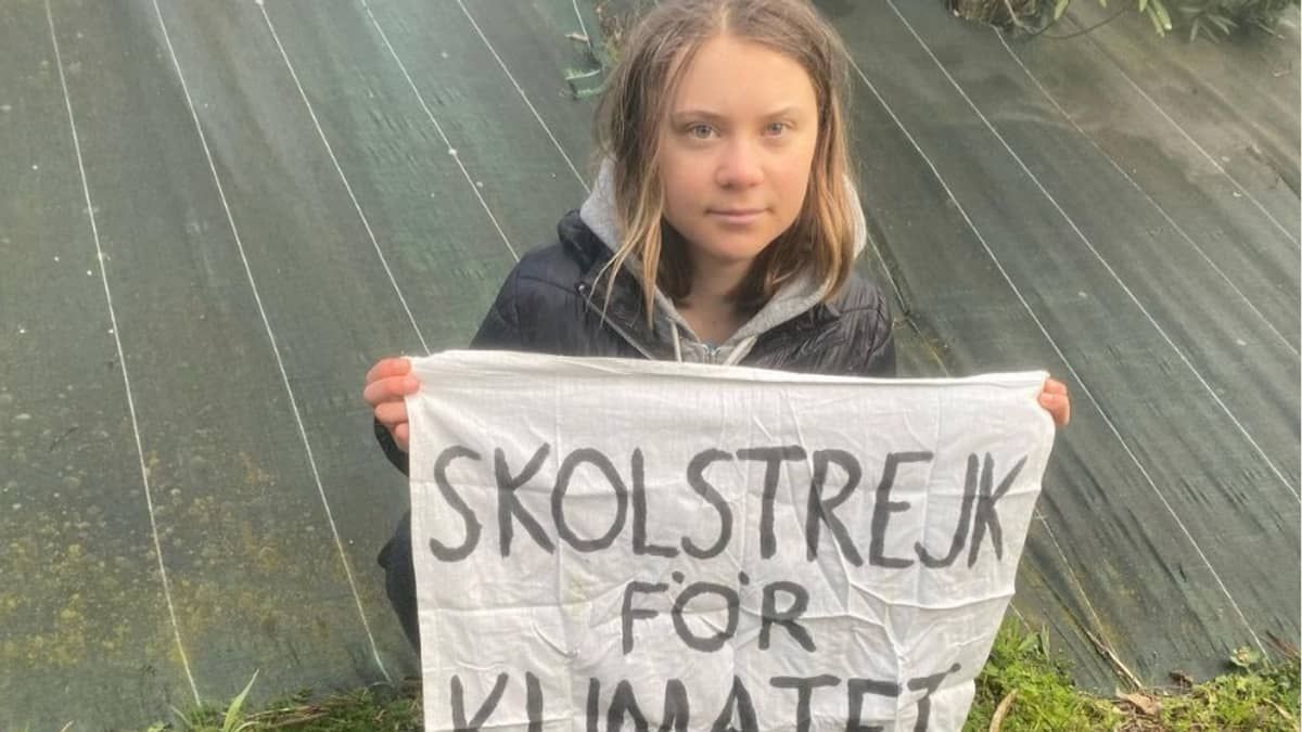 Greta Thunberg termina ensino médio, encerra greves escolares e promete seguir protestando