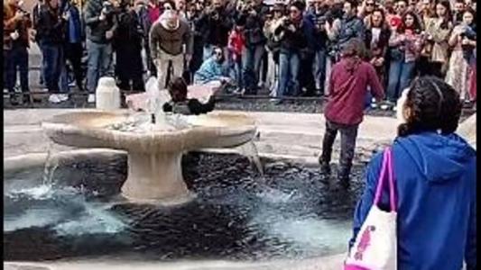 Ativistas foram contidos pela polícia romana