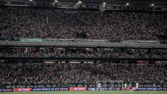Um clube de futebol é feito de grandes jogos, craques, conquistas, derrotas amargas e torcida fiel. Tudo isto pode resumir a história de 106 anos do Galo...