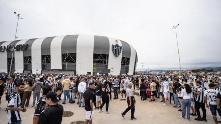 Um clube de futebol é feito de grandes jogos, craques, conquistas, derrotas amargas e torcida fiel. Tudo isto pode resumir a história de 106 anos do Galo...