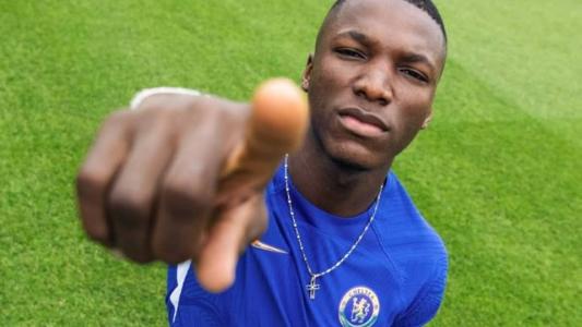 Atleta foi anunciado nesta segunda-feira como reforço do Chelsea