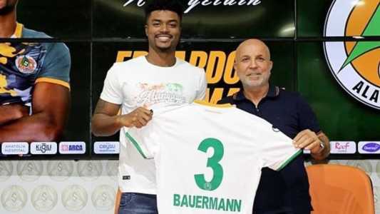 Atleta foi apresentado, mas não entrou em campo pelo clube turco