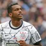 Ex-Atlético, Jô rescinde com clube da 2ª divisão da Arábia 5 dias após anúncio