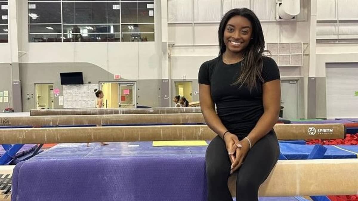Simone Biles retorna às competições após pausa para cuidar da saúde mental