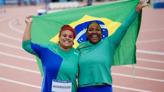 Atletas conquistaram ouro e prata nesta segunda-feira (30)