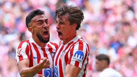 Gonzáles e Le Normand comemoram gol do Atlético de Madrid sobre o Real Madrid