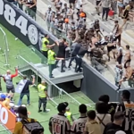 Atlético x Cruzeiro: PM prende torcedores que tentaram invadir gramado da Arena MRV