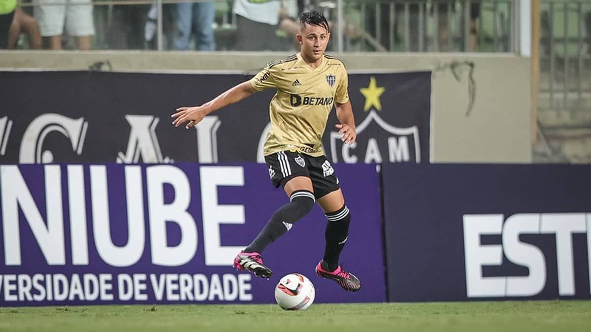 Após estreia pelo Atlético, lateral Vitor Gabriel fala em 'dia mais especial da vida'