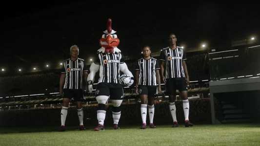Atlético apresentou a nova camisa à torcida