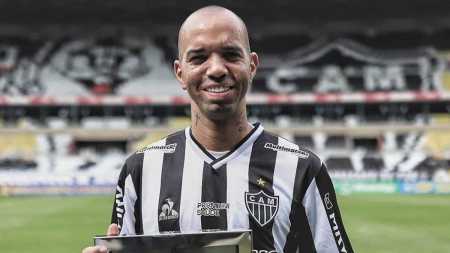 Atlético confirma Diego Tardelli no jogo das lendas
