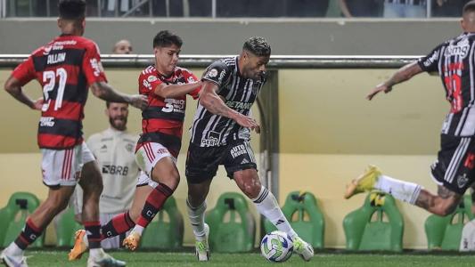Atlético, de Hulk, perdeu de virada para o Flamengo, no Independência