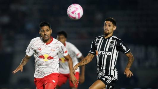 Atlético, do meia Rubens, venceu o RB Bragantino fora de casa nesta quarta-feira (25)