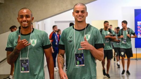 Atlético e Santos se enfrentam no Campeonato Brasileiro