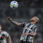 Vasco e Atlético iniciam returno com foco em campanha de recuperação na Série A