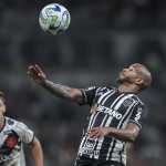 Vasco e Atlético iniciam returno com foco em campanha de recuperação na Série A