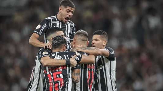 Atlético em vitória contra o Internacional