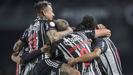 Atlético em vitória, fora de casa, contra o Coritiba