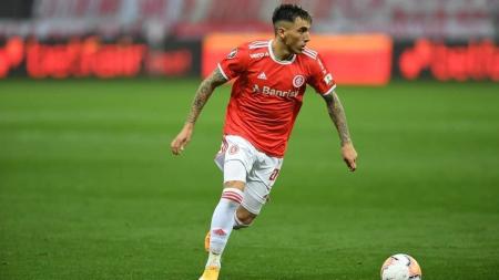 Atlético está próximo de fechar a contratação de Renzo Saravia