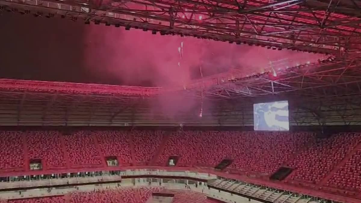 Atlético faz queima de fogos na Arena MRV em homenagem a título de 1937