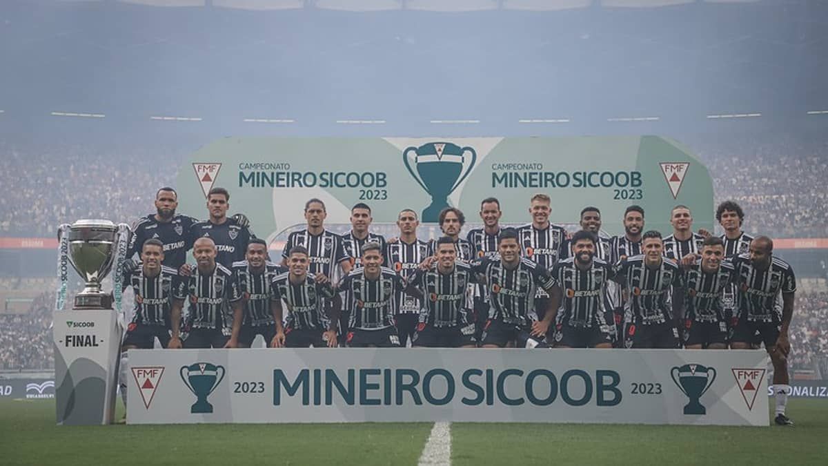 Instituto Galo coloca a venda camisas usadas na final do Mineiro