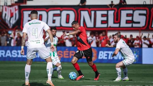 Atlético-GO e Juventude se enfrentaram neste domingo (10) pela Série B
