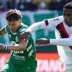 Nos acréscimos, Atlético-GO supera Chapecoense pela Série B do Brasileiro