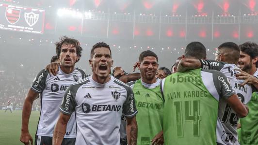 Atlético goleou o Flamengo por 3 a 0, em pleno Maracanã, e chegou à 3ª colocação no Brasileiro