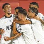 Hulk tem noite histórica, Atlético vence Itabirito por 7 a 2 e vai às semis do Mineiro