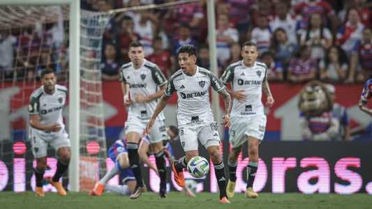 Atlético jogou mal e foi derrotado pelo Fortaleza fora de casa