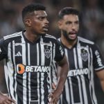 Coudet ignora rodízio na zaga, e Atlético para de sofrer gols