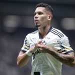 Atlético repudia intolerância religiosa sofrida por Paulinho após jogo da Seleção