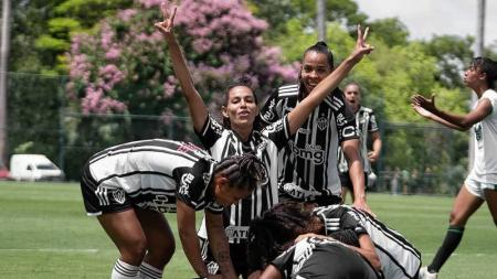 Atlético sai em vantagem na semifinal do Mineiro Feminino