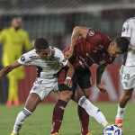 Atlético sente falta de Hulk, joga mal, e empata com o Carabobo na estreia da Libertadores