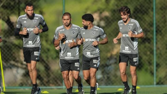 Atlético tem desfalques no ataque, e deve ter Sasha como companheiro de Paulinho na escalação