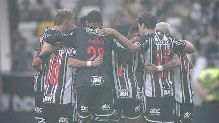 Atlético tenta bom aproveitamento contra rivais diretos por vaga na Libertadores