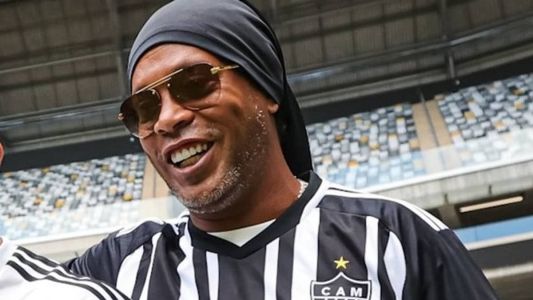 Atlético tenta quitar dívida com R10, que esteve na Arena MRV