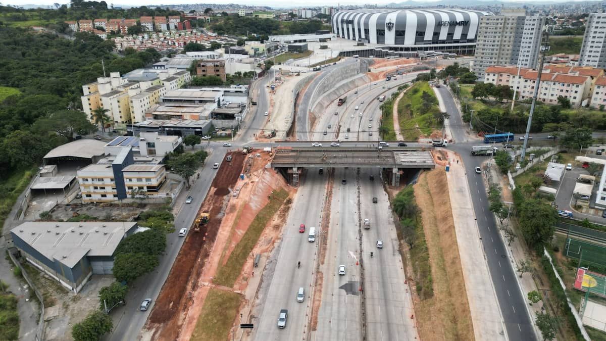Contrapartidas x doações: prefeituras de BH e Rio têm relações distintas com clubes