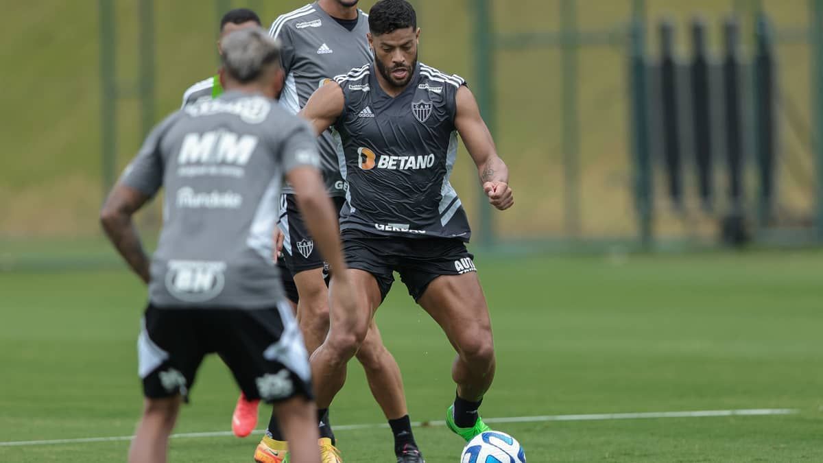 De olho na Libertadores: veja imagens do treinamento do Atlético nesta segunda-feira (27) na Cidade do Galo