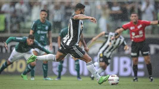 Atlético venceu a Caldense por 2 a 1 com gols de Hulk, de pênalti