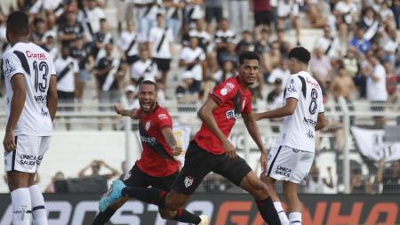 Atlético venceu a Ponte Preta em Campinas