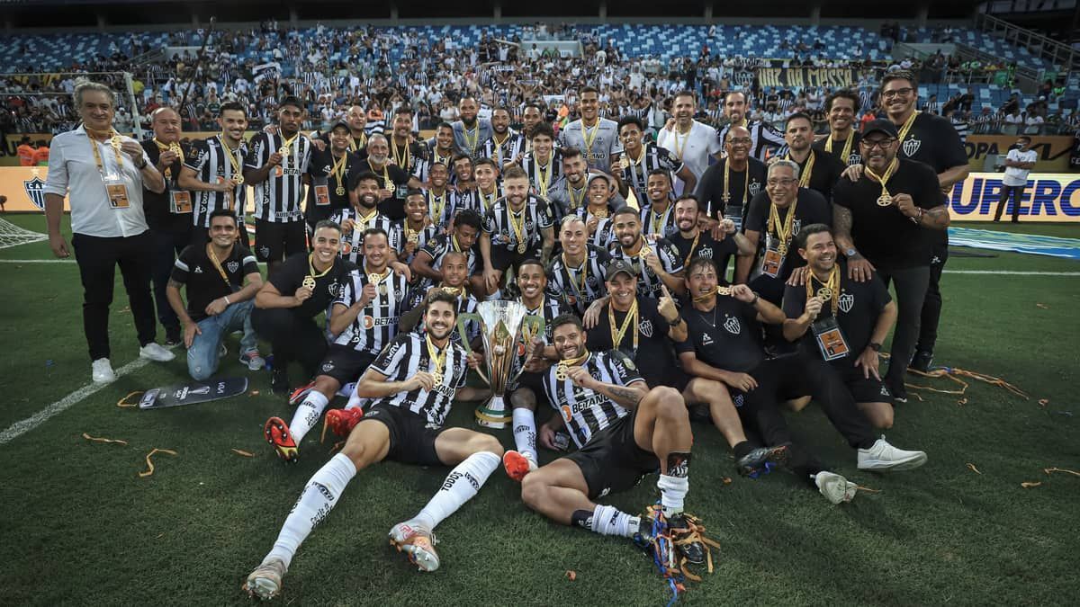 Há um ano, Atlético vencia o Flamengo nos pênaltis para se sagrar Supercampeão do Brasil